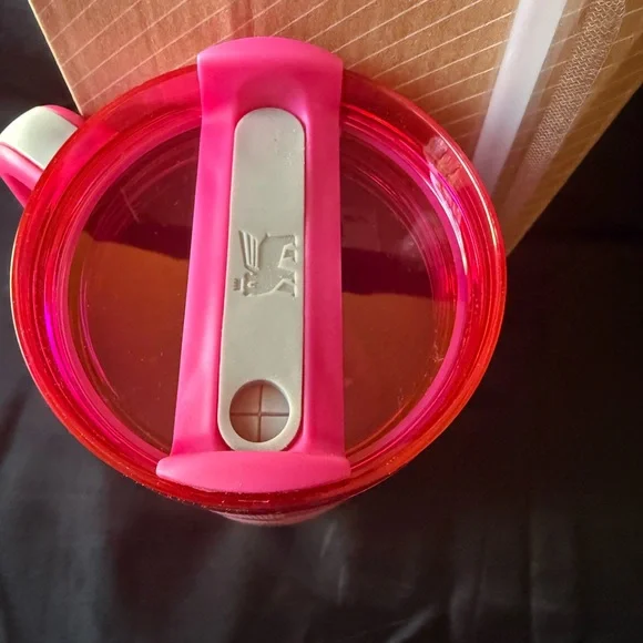New Stanley 40oz Laser LEngravedV Hot Pink Checkered Tumbler with Straw - Picture 7 of 8